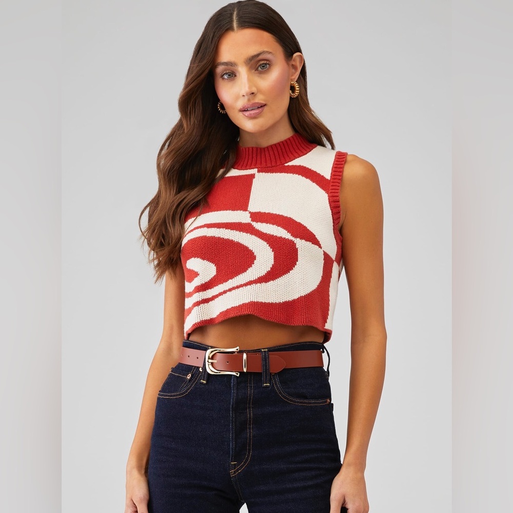 Cmeo collective top in size medium